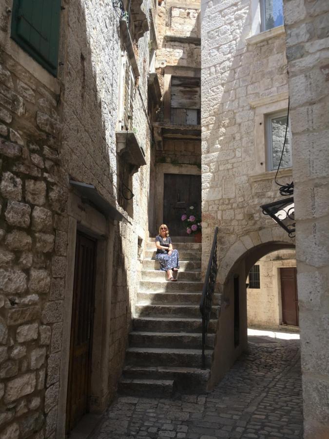 Blue Shell Trogir Apartment ภายนอก รูปภาพ