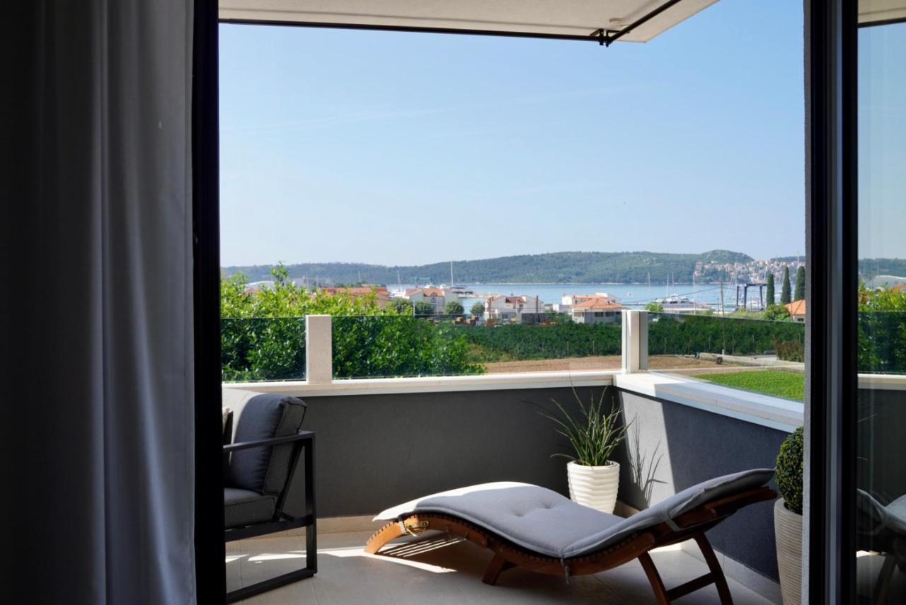 Blue Shell Trogir Apartment ภายนอก รูปภาพ
