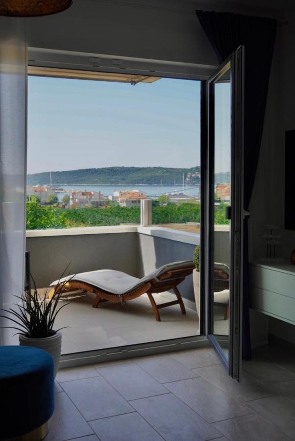 Blue Shell Trogir Apartment ภายนอก รูปภาพ