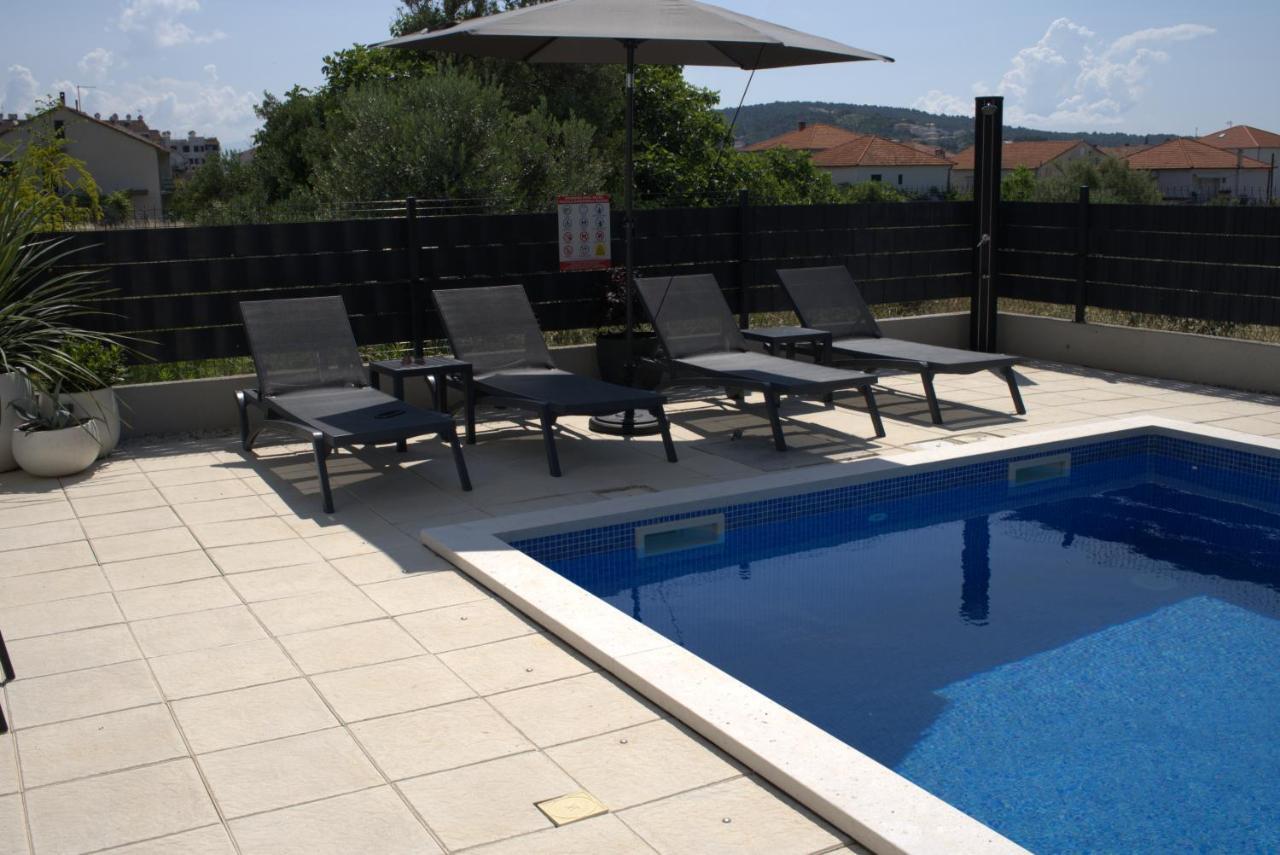 Blue Shell Trogir Apartment ภายนอก รูปภาพ