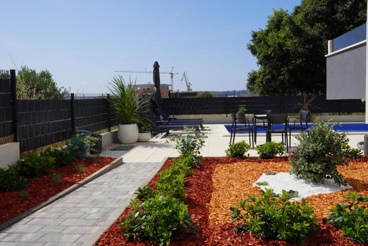 Blue Shell Trogir Apartment ภายนอก รูปภาพ