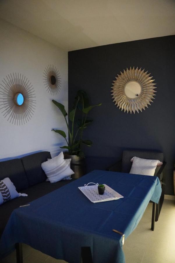 Blue Shell Trogir Apartment ภายนอก รูปภาพ