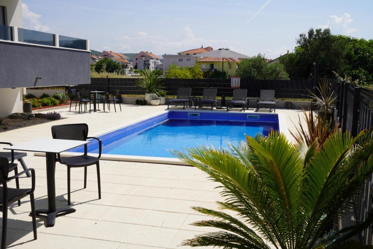 Blue Shell Trogir Apartment ภายนอก รูปภาพ